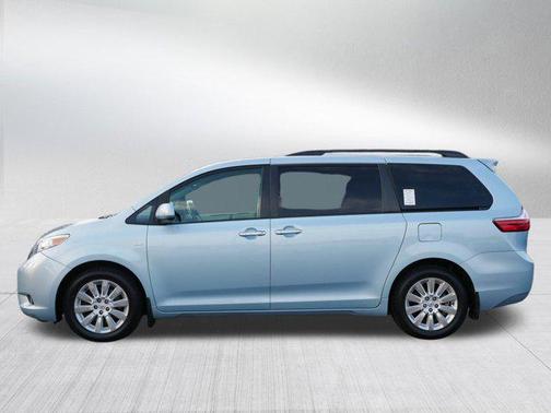 2016 Toyota Sienna XLE