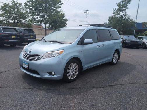 2016 Toyota Sienna XLE