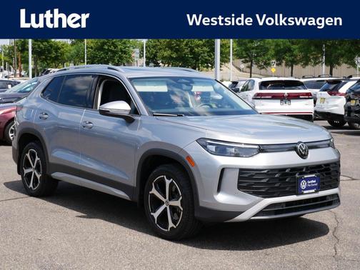 Pyrite Silver Metallic 2025 Volkswagen Tiguan 2.0T SE 4MOTION