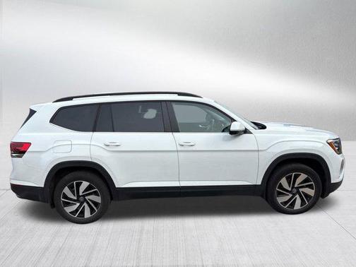 2024 Volkswagen Atlas 2.0T SE w/Technology 4MOTION