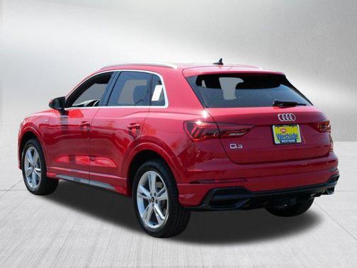 2022 Audi Q3 45 S line Premium Plus
