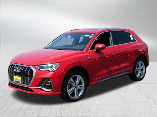 2022 Audi Q3 45 S line Premium Plus
