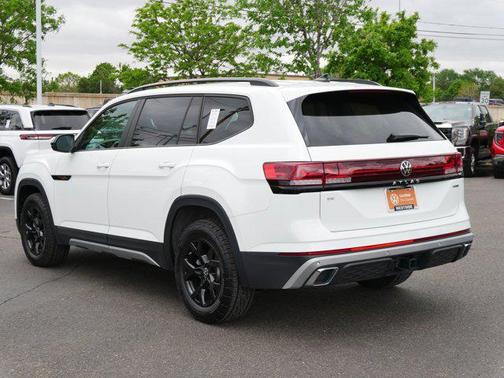 2024 Volkswagen Atlas 2.0T SE w/Technology 4MOTION