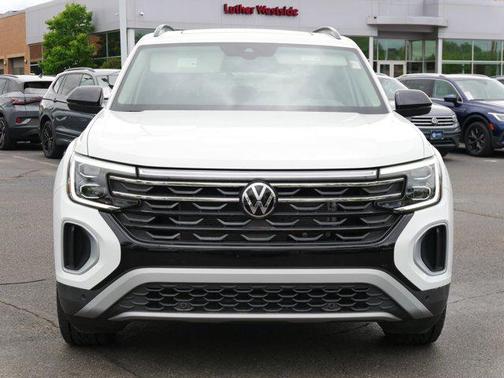 2024 Volkswagen Atlas 2.0T SE w/Technology 4MOTION