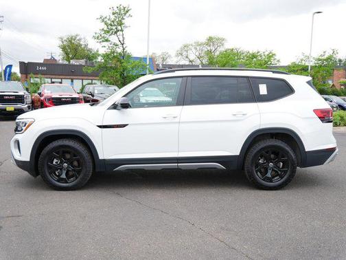 2024 Volkswagen Atlas 2.0T SE w/Technology 4MOTION