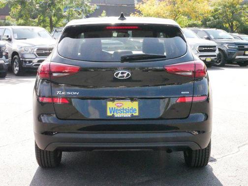 2021 Hyundai TUCSON SE