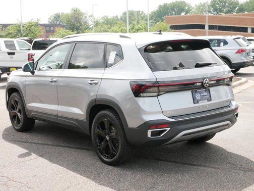 2025 Volkswagen Taos 1.5T SEL