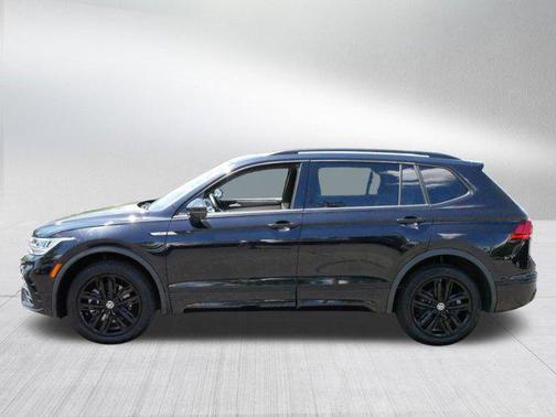 2022 Volkswagen Tiguan 2.0T SE R-Line Black 4MOTION