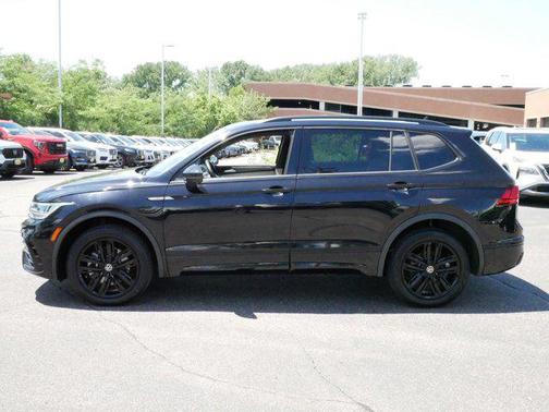 2022 Volkswagen Tiguan 2.0T SE R-Line Black 4MOTION
