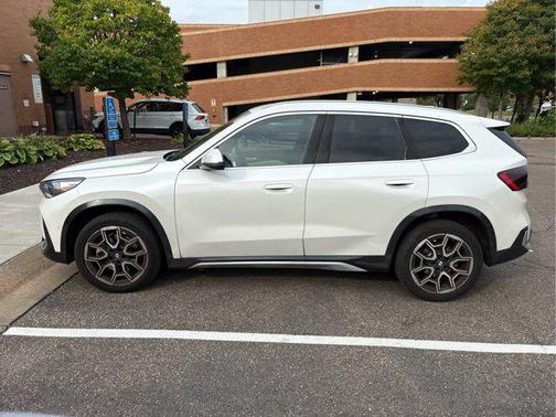 2025 BMW X1 xDrive28i