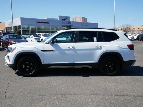 2024 Volkswagen Atlas 2.0T SE w/Technology 4MOTION