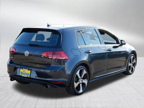 2016 Volkswagen Golf GTI 2.0T SE 4-Door