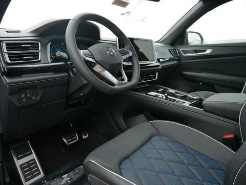 2026 Volkswagen Atlas Cross Sport 2.0T SEL Premium