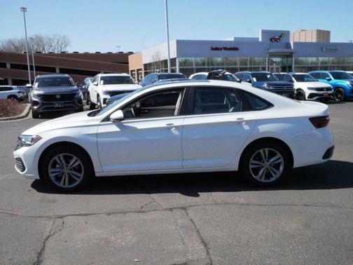2023 Volkswagen Jetta 1.5T SE