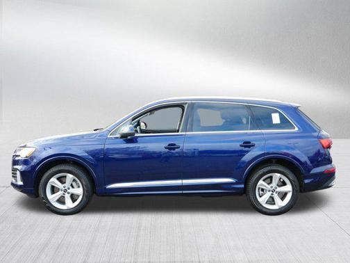 2022 Audi Q7 45 Premium