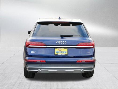 2022 Audi Q7 45 Premium