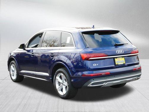 2022 Audi Q7 45 Premium