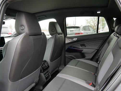 2025 Volkswagen ID.4 Pro S Plus