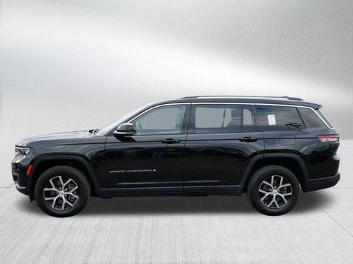 Diamond Black Crystal Pearlcoat 2023 Jeep Grand Cherokee L Limited
