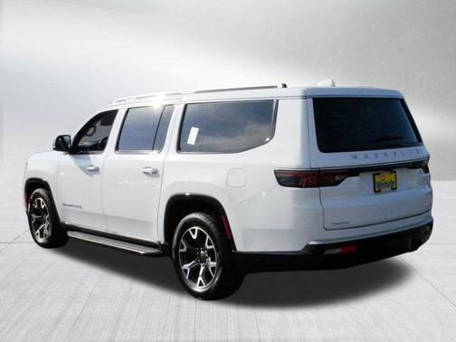 2023 Jeep Wagoneer L Series III 4x4