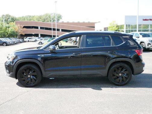 2024 Volkswagen Taos 1.5T SEL