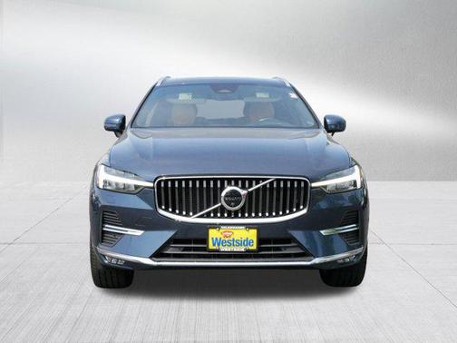 2022 Volvo XC60 B5 Inscription