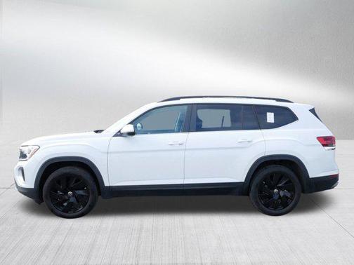 2024 Volkswagen Atlas 2.0T SE w/Technology 4MOTION