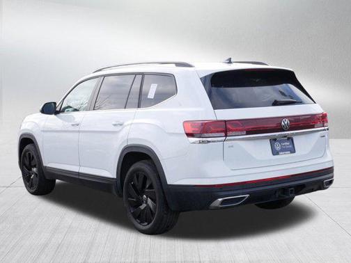 2024 Volkswagen Atlas 2.0T SE w/Technology 4MOTION