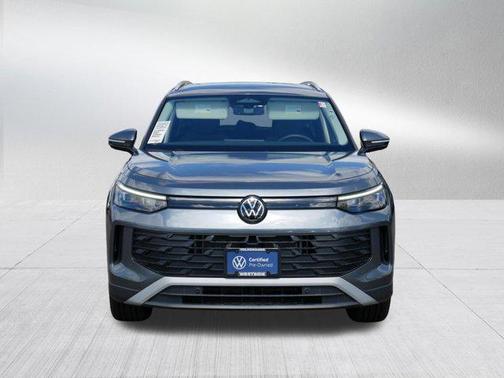 Platinum Gray Metallic 2025 Volkswagen Tiguan 2.0T SE 4MOTION