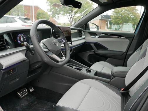 2025 Volkswagen Tiguan 2.0T SE R-Line Black 4MOTION