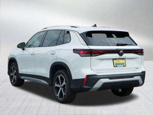 2025 Volkswagen Tiguan 2.0T SE 4MOTION