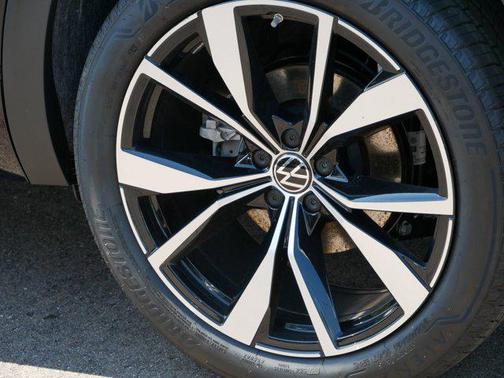 2025 Volkswagen Atlas 2.0T SEL Premium R-Line 4MOTION
