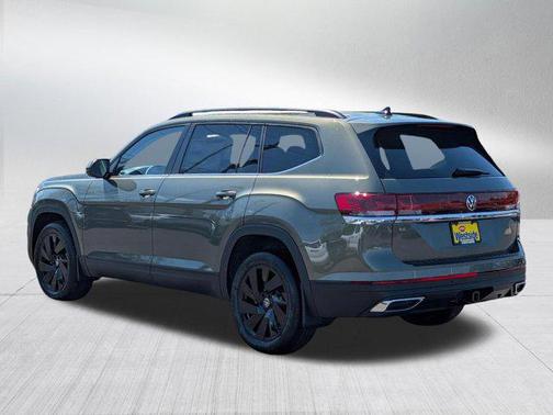 Avocado Green Pearl 2026 Volkswagen Atlas 2.0T SE w/Technology 4MOTION