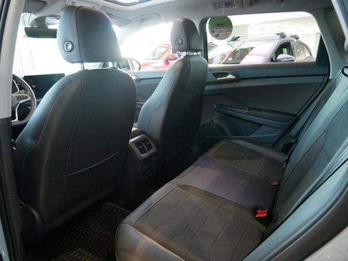 2025 Volkswagen Taos 1.5T SE Black