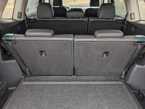 Deep Black Pearl 2026 Volkswagen Atlas 2.0T SE w/Technology 4MOTION