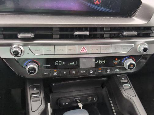 Ebony Black 2025 Kia Telluride S