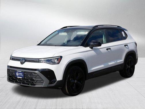 Pure White w/Deep Black Roof 2025 Volkswagen Taos 1.5T SE Black