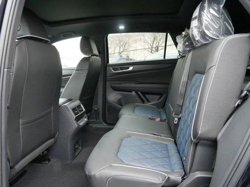 deep black pearl 2026 Volkswagen Atlas Cross Sport 2.0T SEL Premium