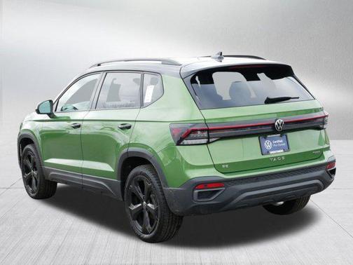 2025 Volkswagen Taos 1.5T SE Black