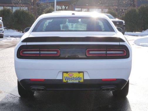 2022 Dodge Challenger SXT