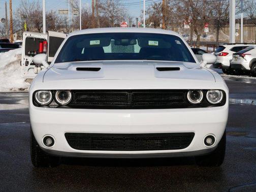 2022 Dodge Challenger SXT