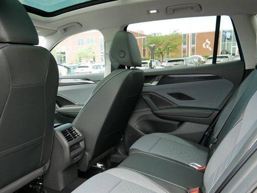 2025 Volkswagen Tiguan 2.0T SE 4MOTION