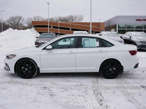 2025 Volkswagen Jetta 1.5T SE