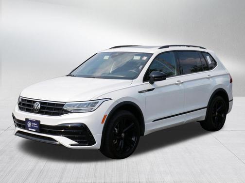 Opal White Pearl 2024 Volkswagen Tiguan 2.0T SE R-Line Black 4MOTION