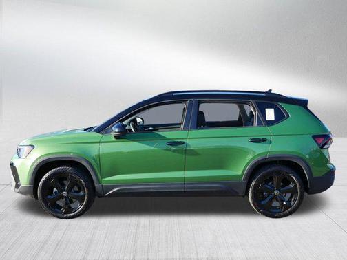 2025 Volkswagen Taos 1.5T SE Black