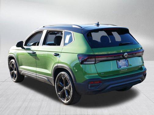 2025 Volkswagen Taos 1.5T SE Black