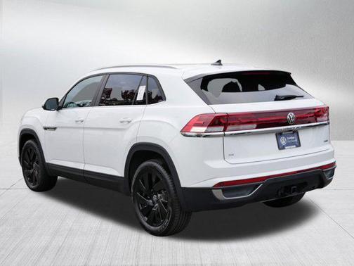 2025 Volkswagen Atlas Cross Sport 2.0T SE w/Technology 4MOTION