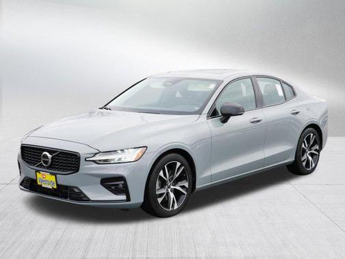 2025 Volvo S60 Core