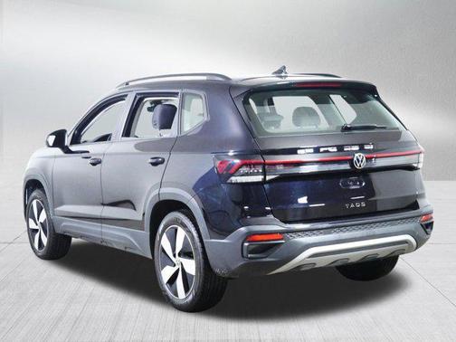 Deep Black Pearl 2025 Volkswagen Taos 1.5T S