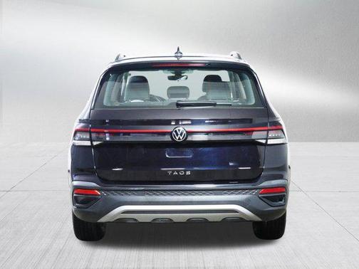 Deep Black Pearl 2025 Volkswagen Taos 1.5T S
